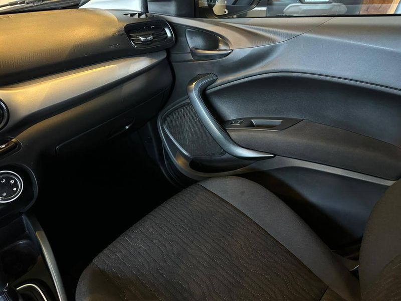 Fiat Cronos DRIVE 1.8 16V Flex Aut. 2019/2019 CONCEPT MOTORS PASSO FUNDO / Carros no Vale Fiat Cronos DRIVE 1.8 16V Flex Aut. 2019/2019 CONCEPT MOTORS PASSO FUNDO / Carros no Vale