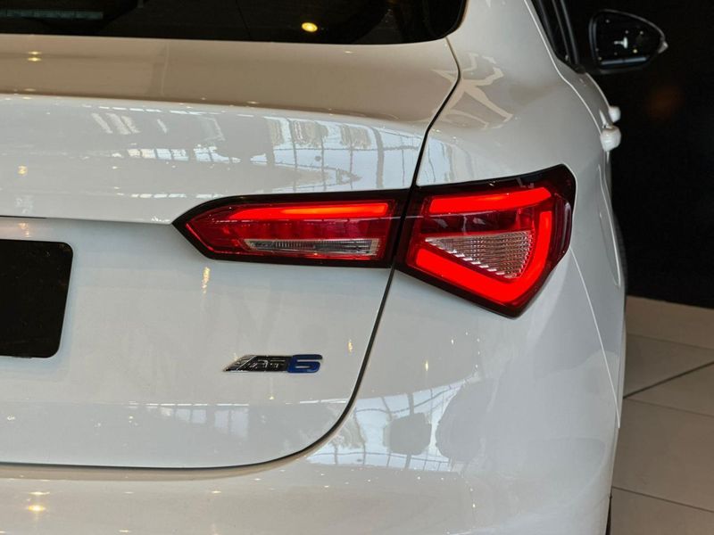 Fiat Cronos DRIVE 1.8 16V Flex Aut. 2019/2019 CONCEPT MOTORS PASSO FUNDO / Carros no Vale Fiat Cronos DRIVE 1.8 16V Flex Aut. 2019/2019 CONCEPT MOTORS PASSO FUNDO / Carros no Vale