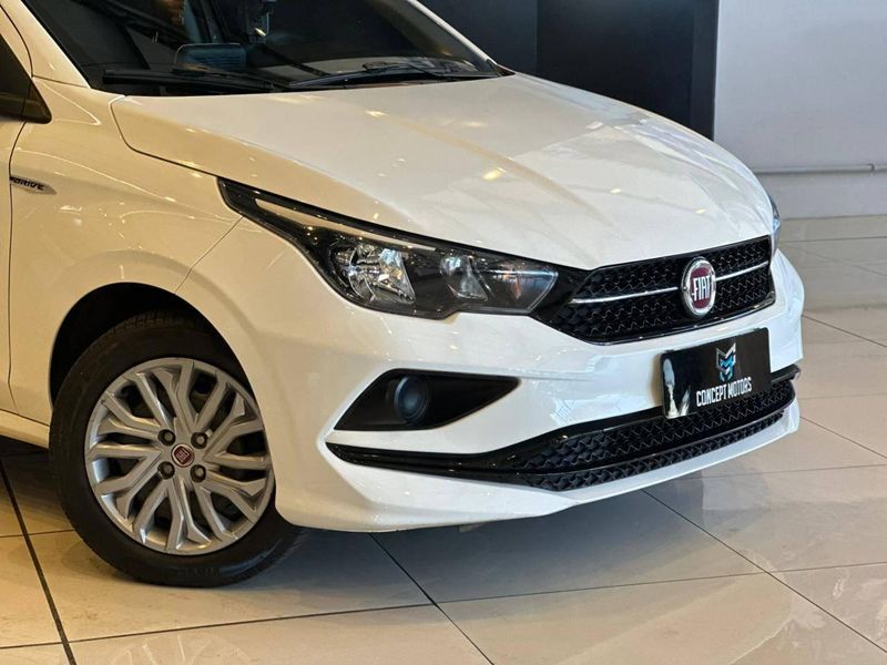 Fiat Cronos DRIVE 1.8 16V Flex Aut. 2019/2019 CONCEPT MOTORS PASSO FUNDO / Carros no Vale Fiat Cronos DRIVE 1.8 16V Flex Aut. 2019/2019 CONCEPT MOTORS PASSO FUNDO / Carros no Vale