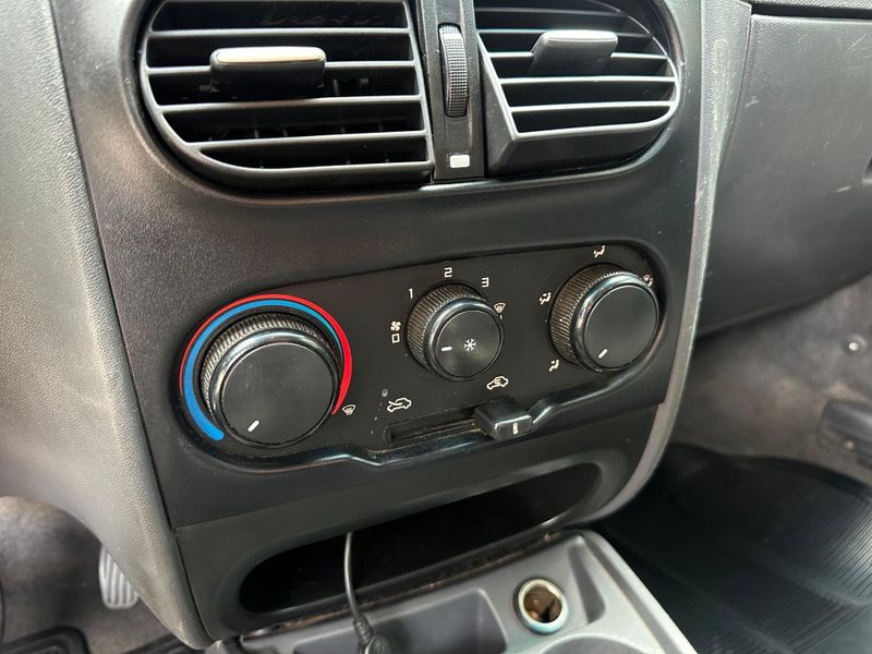 Fiat Strada Working HARD 1.4 Fire Flex 8V CS 2016/2016 CONCEPT MOTORS PASSO FUNDO / Carros no Vale