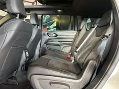 Jeep Commander BlackHawk 2.0 4×4 TB Aut 2024/2025 CONCEPT MOTORS PASSO FUNDO / Carros no Vale