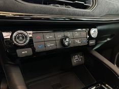 Jeep Commander BlackHawk 2.0 4×4 TB Aut 2024/2025 CONCEPT MOTORS PASSO FUNDO / Carros no Vale