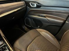 Jeep Commander Overl TD380 2.0 4×4 Die Aut. 2022/2023 CONCEPT MOTORS PASSO FUNDO / Carros no Vale