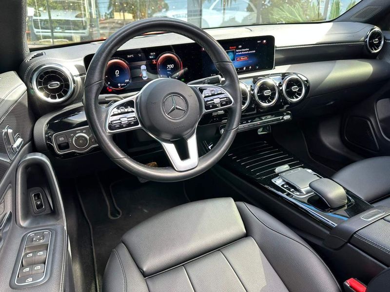 Mercedes-Benz Cla 250 250 2.0 16V TB Aut. 2019/2020 CONCEPT MOTORS PASSO FUNDO / Carros no Vale