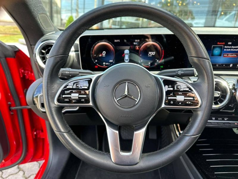 Mercedes-Benz Cla 250 250 2.0 16V TB Aut. 2019/2020 CONCEPT MOTORS PASSO FUNDO / Carros no Vale