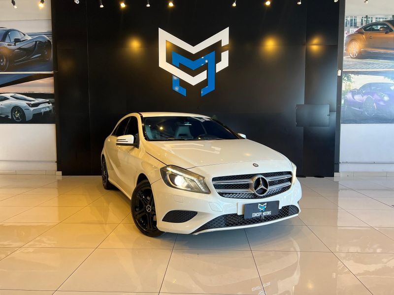 Mercedes-Benz Classe A A 200 1.6 TB 16V Urban 156cv Aut. 2013/2013 CONCEPT MOTORS PASSO FUNDO / Carros no Vale Mercedes-Benz Classe A A 200 1.6 TB 16V Urban 156cv Aut. 2013/2013 CONCEPT MOTORS PASSO FUNDO / Carros no Vale