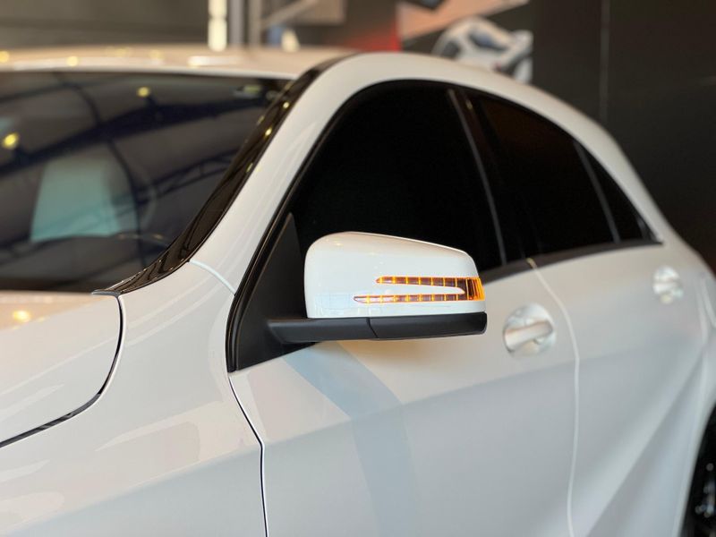 Mercedes-Benz Classe A A 200 1.6 TB 16V Urban 156cv Aut. 2013/2013 CONCEPT MOTORS PASSO FUNDO / Carros no Vale Mercedes-Benz Classe A A 200 1.6 TB 16V Urban 156cv Aut. 2013/2013 CONCEPT MOTORS PASSO FUNDO / Carros no Vale