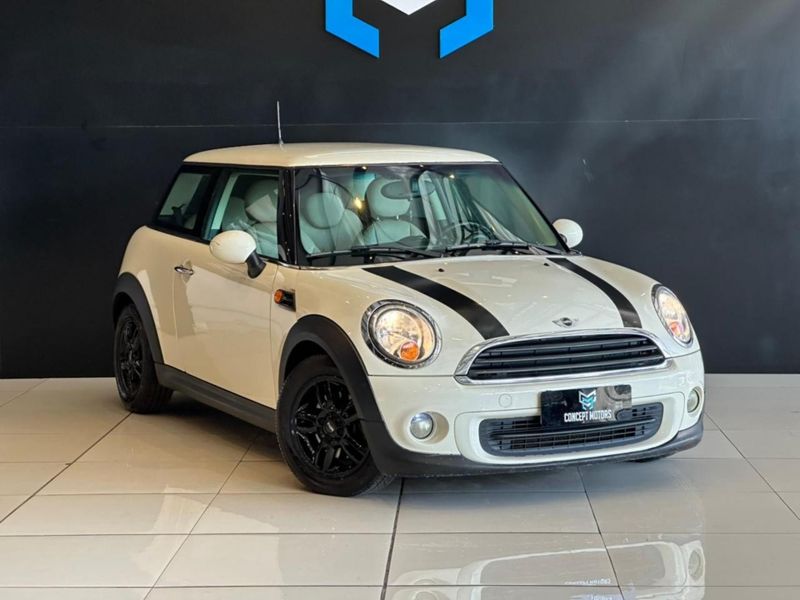 Mini Cooper One ONE 1.6 Aut. 2013/2013 CONCEPT MOTORS PASSO FUNDO / Carros no Vale