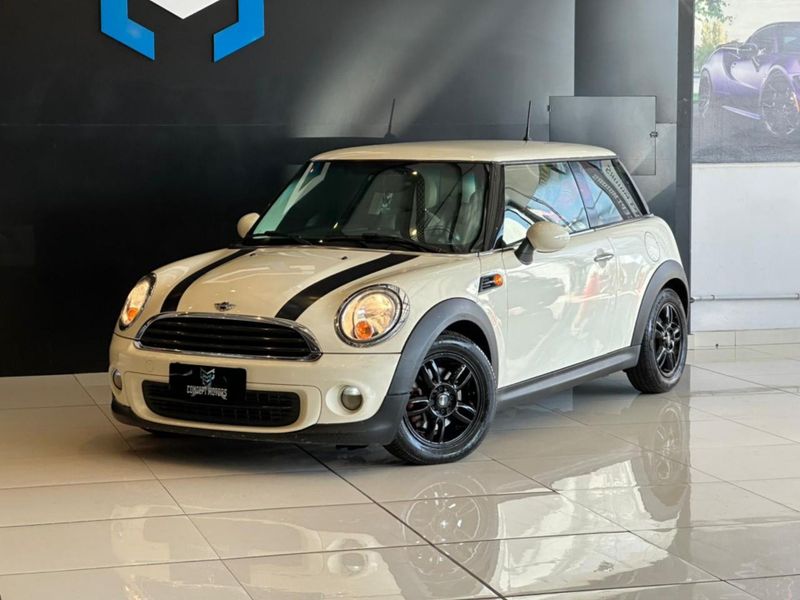 Mini Cooper One ONE 1.6 Aut. 2013/2013 CONCEPT MOTORS PASSO FUNDO / Carros no Vale
