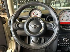 Mini Cooper One ONE 1.6 Aut. 2013/2013 CONCEPT MOTORS PASSO FUNDO / Carros no Vale