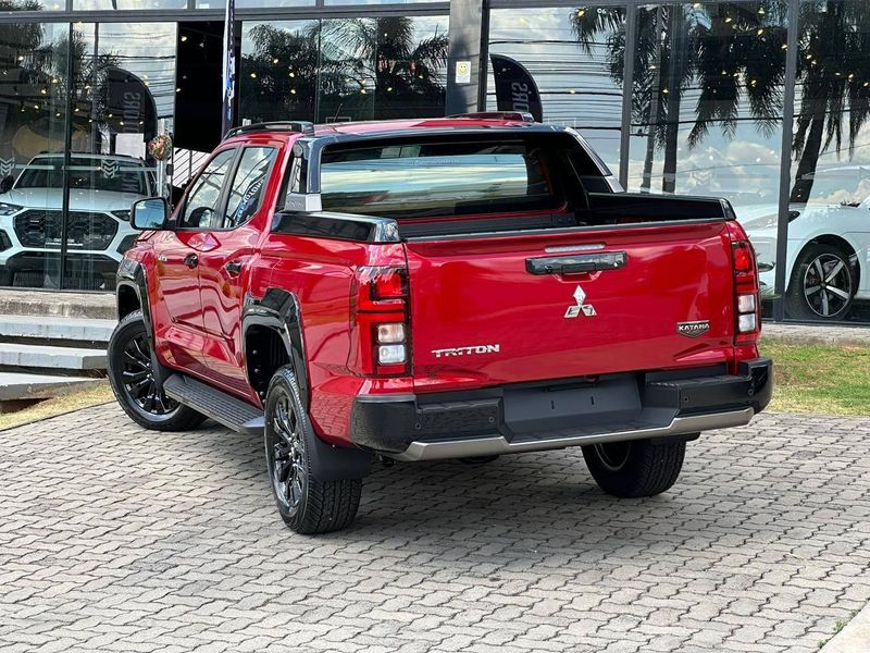 Mitsubishi Triton Katana 2.4 CD 4×4 TB Diesel Aut. 2025/2026 CONCEPT MOTORS PASSO FUNDO / Carros no Vale