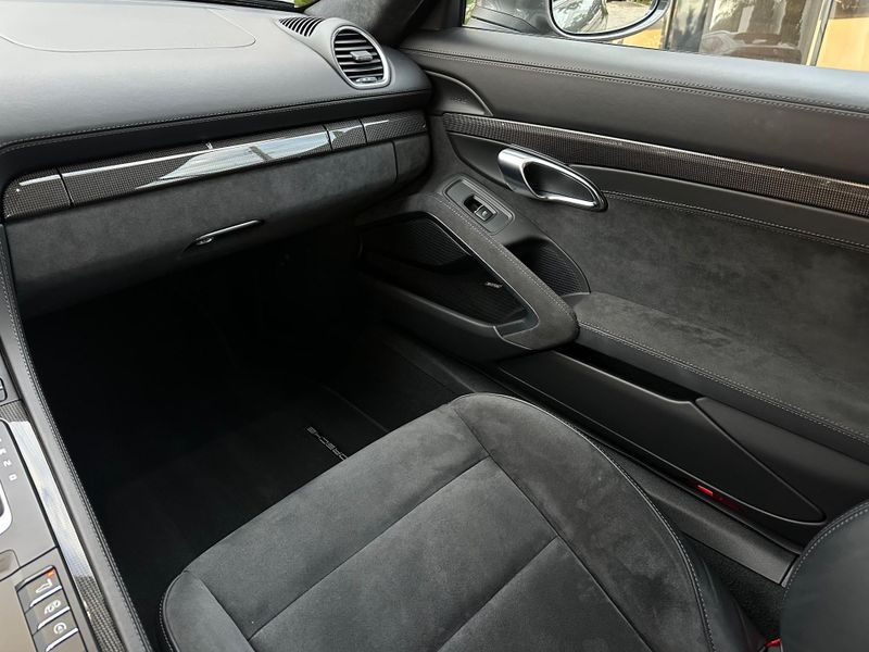 Porsche 718 Cayman GTS 2.5 365cv 2019/2020 CONCEPT MOTORS PASSO FUNDO / Carros no Vale Porsche 718 Cayman GTS 2.5 365cv 2019/2020 CONCEPT MOTORS PASSO FUNDO / Carros no Vale