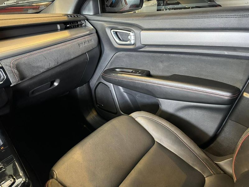 Ram Rampage R/T HURRIC 4 2.0 TB CD 4X4 Aut. 2023/2024 CONCEPT MOTORS PASSO FUNDO / Carros no Vale