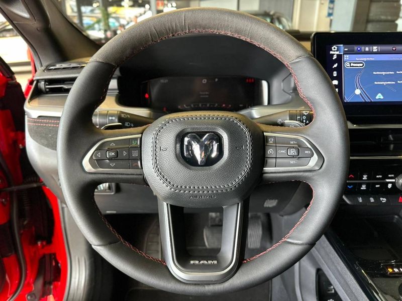 Ram Rampage R/T HURRIC 4 2.0 TB CD 4X4 Aut. 2023/2024 CONCEPT MOTORS PASSO FUNDO / Carros no Vale