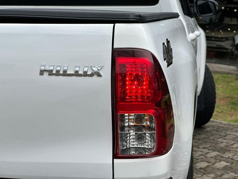 Toyota Hilux CD SR 4×4 2.8 TDI Diesel Aut. 2019/2019 CONCEPT MOTORS PASSO FUNDO / Carros no Vale Toyota Hilux CD SR 4×4 2.8 TDI Diesel Aut. 2019/2019 CONCEPT MOTORS PASSO FUNDO / Carros no Vale