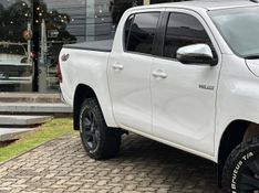 Toyota Hilux CD SR 4×4 2.8 TDI Diesel Aut. 2019/2019 CONCEPT MOTORS PASSO FUNDO / Carros no Vale