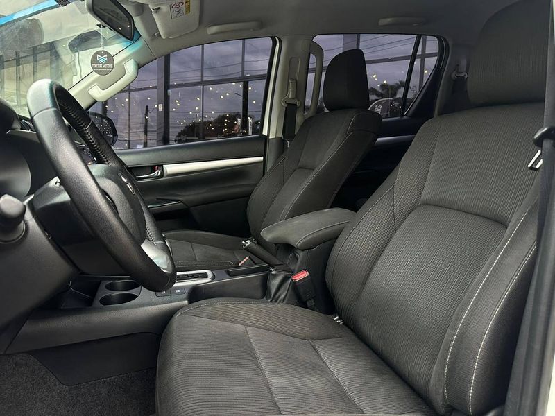 Toyota Hilux CD SR 4×4 2.8 TDI Diesel Aut. 2019/2019 CONCEPT MOTORS PASSO FUNDO / Carros no Vale Toyota Hilux CD SR 4×4 2.8 TDI Diesel Aut. 2019/2019 CONCEPT MOTORS PASSO FUNDO / Carros no Vale