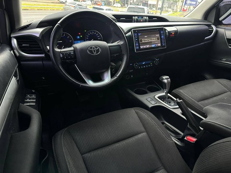 Toyota Hilux CD SR 4×4 2.8 TDI Diesel Aut. 2019/2019 CONCEPT MOTORS PASSO FUNDO / Carros no Vale Toyota Hilux CD SR 4×4 2.8 TDI Diesel Aut. 2019/2019 CONCEPT MOTORS PASSO FUNDO / Carros no Vale