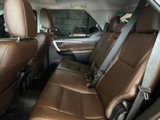 Toyota Hilux SW4 SR 4×2 2.7/ 2.7 Flex 16V Aut. 2016/2017 CONCEPT MOTORS PASSO FUNDO / Carros no Vale