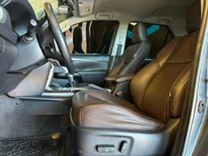 Toyota Hilux SW4 SRX 4×4 2.8 TDI 16V Dies Aut. 2019/2019 CONCEPT MOTORS PASSO FUNDO / Carros no Vale