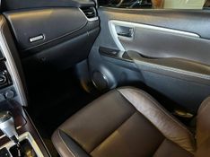 Toyota Hilux SW4 SRX 4×4 2.8 TDI 16V Dies Aut. 2019/2019 CONCEPT MOTORS PASSO FUNDO / Carros no Vale