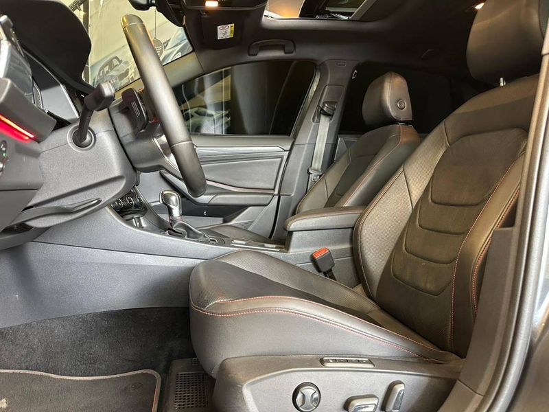 Volkswagen Jetta GLI 350 TSI 2.0 16V 4p Aut. 2019/2019 CONCEPT MOTORS PASSO FUNDO / Carros no Vale