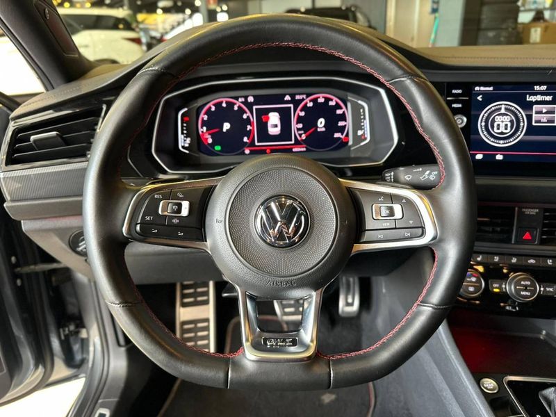 Volkswagen Jetta GLI 350 TSI 2.0 16V 4p Aut. 2019/2019 CONCEPT MOTORS PASSO FUNDO / Carros no Vale