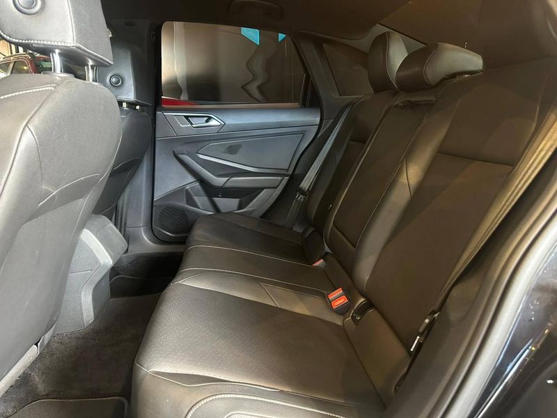 Volkswagen Jetta R-Line 250 TSI 1.4 Flex 16V Aut. 2019/2019 CONCEPT MOTORS PASSO FUNDO / Carros no Vale