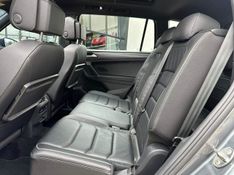 Volkswagen Tiguan Allspac R-Line 350 TSI 2.0 4×4 2019/2019 CONCEPT MOTORS PASSO FUNDO / Carros no Vale