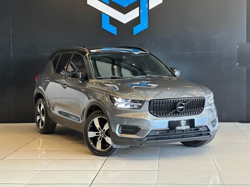 Volvo XC40 T-4 2.0 190cv FWD 2018/2019 CONCEPT MOTORS PASSO FUNDO / Carros no Vale