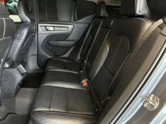 Volvo XC40 T-4 2.0 190cv FWD 2018/2019 CONCEPT MOTORS PASSO FUNDO / Carros no Vale