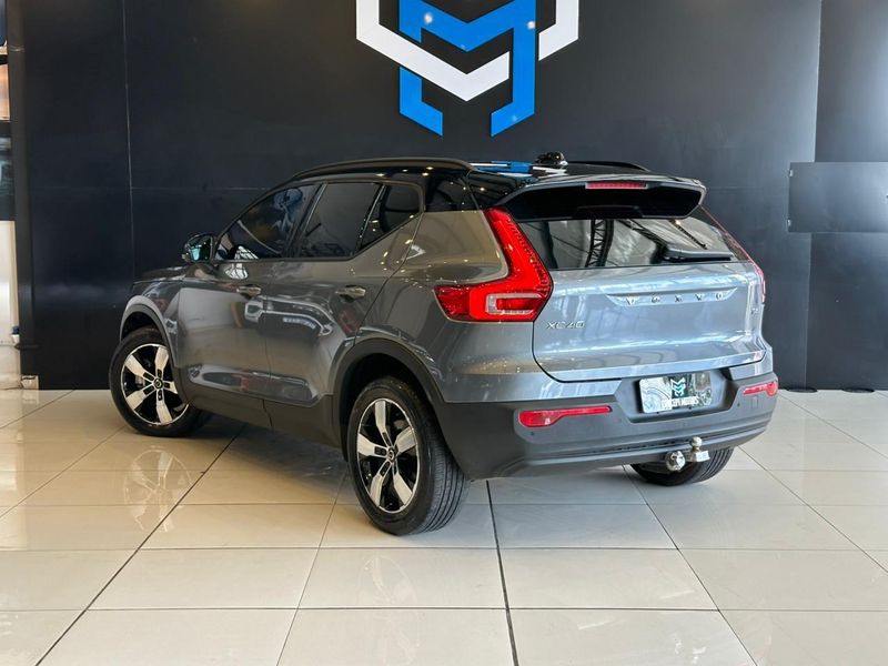 Volvo XC40 T-4 2.0 190cv FWD 2018/2019 CONCEPT MOTORS PASSO FUNDO / Carros no Vale
