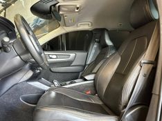 Volvo XC40 T-4 2.0 190cv FWD 2018/2019 CONCEPT MOTORS PASSO FUNDO / Carros no Vale