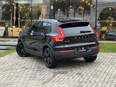 Volvo XC40 T-4 MOMENTUM 2.0 190cv FWD 2020/2020 CONCEPT MOTORS PASSO FUNDO / Carros no Vale