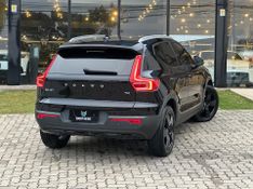 Volvo XC40 T-4 MOMENTUM 2.0 190cv FWD 2020/2020 CONCEPT MOTORS PASSO FUNDO / Carros no Vale