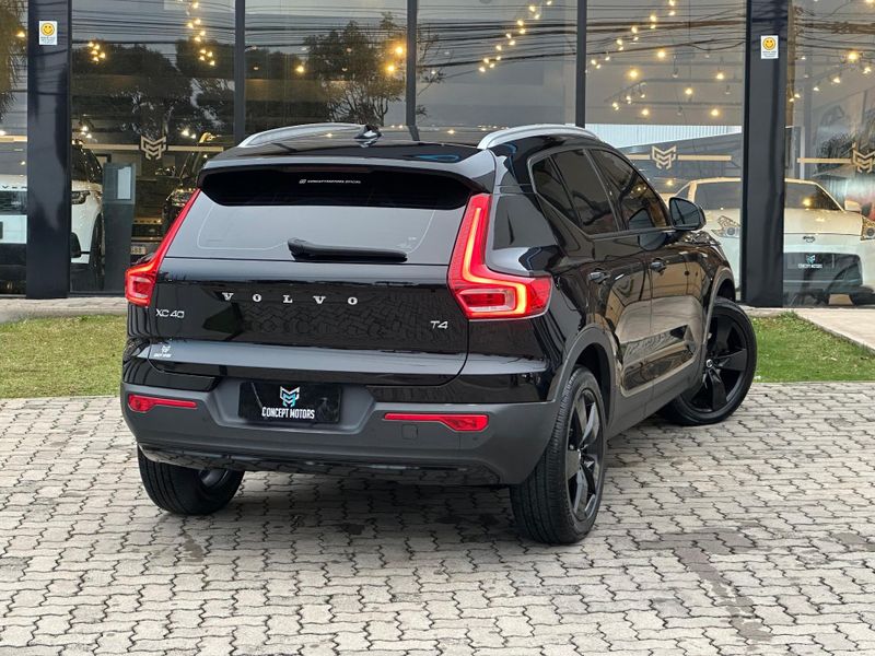 Volvo XC40 T-4 MOMENTUM 2.0 190cv FWD 2020/2020 CONCEPT MOTORS PASSO FUNDO / Carros no Vale