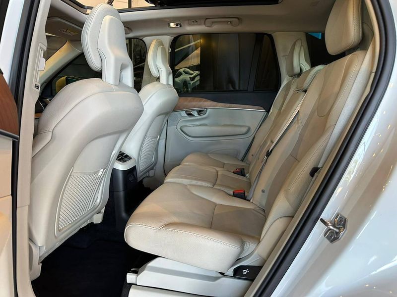 Volvo XC90 T-8 INSC EXPRESS 2.0 (HÃbrido) 2021/2022 CONCEPT MOTORS PASSO FUNDO / Carros no Vale Volvo XC90 T-8 INSC EXPRESS 2.0 (HÃbrido) 2021/2022 CONCEPT MOTORS PASSO FUNDO / Carros no Vale