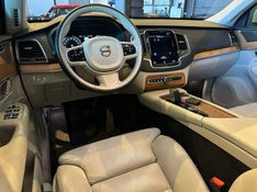 Volvo XC90 T-8 INSC EXPRESS 2.0 (HÃ­brido) 2021/2022 CONCEPT MOTORS PASSO FUNDO / Carros no Vale