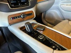 Volvo XC90 T-8 INSC EXPRESS 2.0 (HÃ­brido) 2021/2022 CONCEPT MOTORS PASSO FUNDO / Carros no Vale