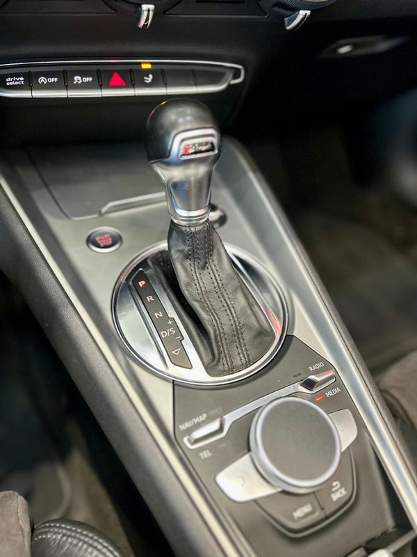 Audi TT Roadster 2.0 16v TFSI S-Tronic 2015/2016 PC VEÍCULOS SANTA CRUZ DO SUL / Carros no Vale