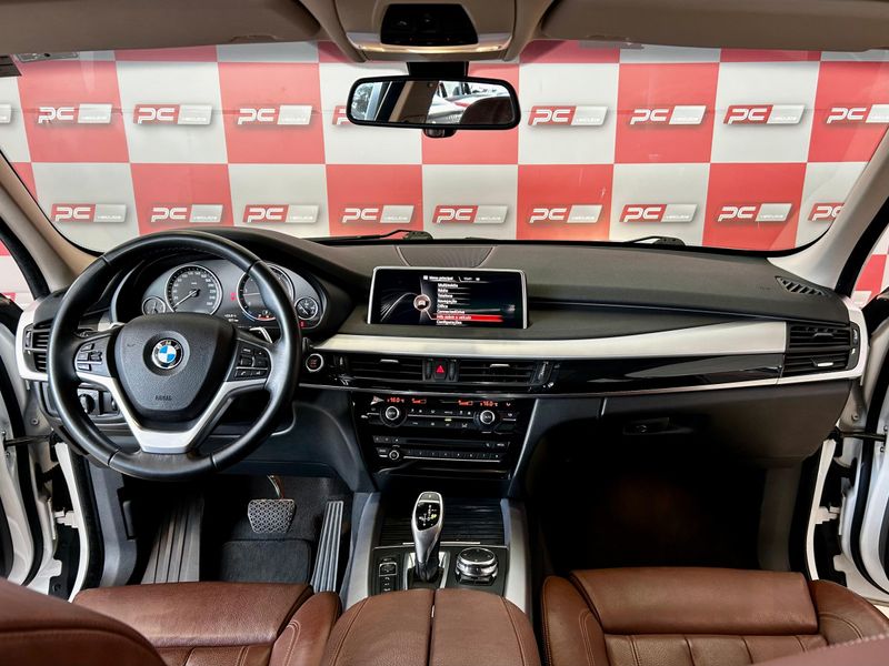 BMW X5 XDRIVE 30d 3.0 2016/2017 PC VEÍCULOS SANTA CRUZ DO SUL / Carros no Vale