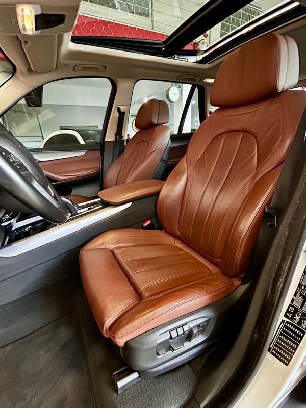 BMW X5 XDRIVE 30d 3.0 2016/2017 PC VEÍCULOS SANTA CRUZ DO SUL / Carros no Vale