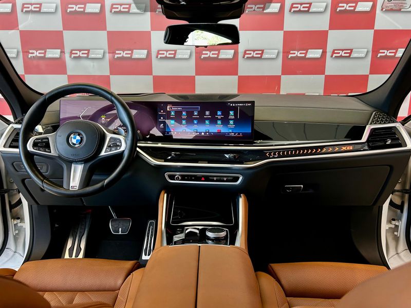 BMW X6 XDRIVE 40i M Sport 3.0 Bi-Turbo 2023/2024 PC VEÍCULOS SANTA CRUZ DO SUL / Carros no Vale