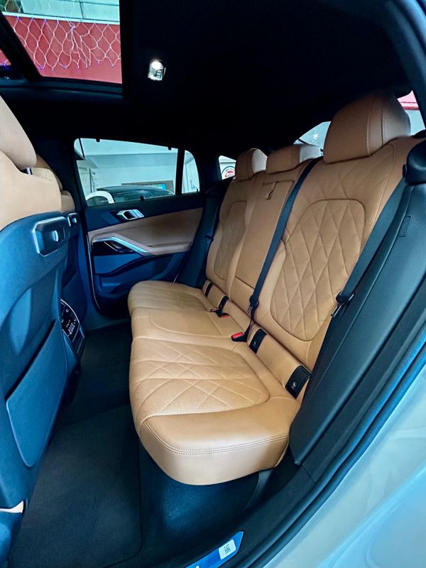 BMW X6 XDRIVE 40i M Sport 3.0 Bi-Turbo 2023/2024 PC VEÍCULOS SANTA CRUZ DO SUL / Carros no Vale