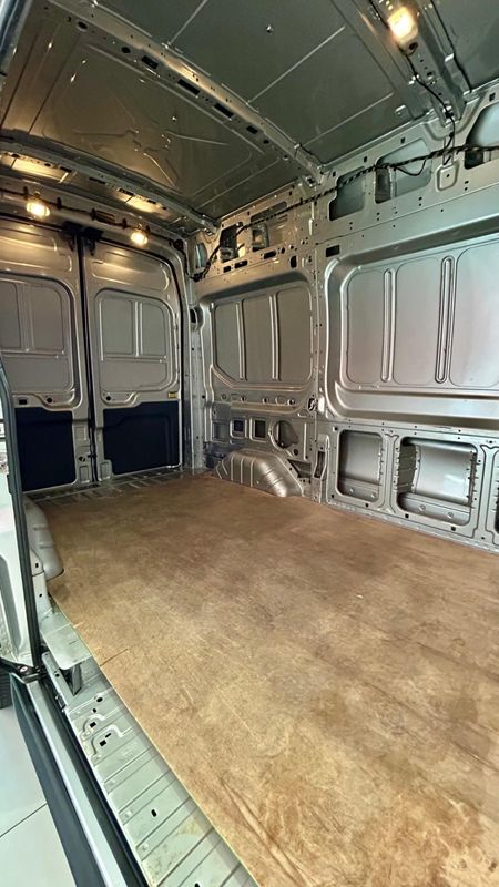 Ford TRANSIT Furgão 2.0 Longo Turbo 2022/2023 PC VEÍCULOS SANTA CRUZ DO SUL / Carros no Vale