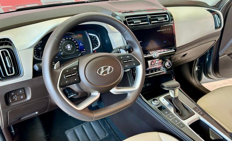 Hyundai Creta Ultimate 2.0 16V 2024/2025 PC VEÍCULOS SANTA CRUZ DO SUL / Carros no Vale
