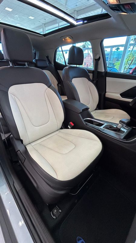 Hyundai Creta Ultimate 2.0 16V 2024/2025 PC VEÍCULOS SANTA CRUZ DO SUL / Carros no Vale