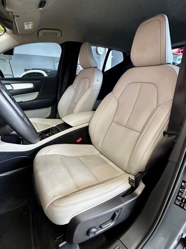 Volvo XC 40 T-4 MOMENTUM 2.0 190cv FWD 2020/2020 PC VEÍCULOS SANTA CRUZ DO SUL / Carros no Vale Volvo XC 40 T-4 MOMENTUM 2.0 190cv FWD 2020/2020 PC VEÍCULOS SANTA CRUZ DO SUL / Carros no Vale