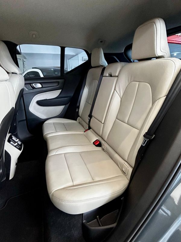 Volvo XC 40 T-4 MOMENTUM 2.0 190cv FWD 2020/2020 PC VEÍCULOS SANTA CRUZ DO SUL / Carros no Vale Volvo XC 40 T-4 MOMENTUM 2.0 190cv FWD 2020/2020 PC VEÍCULOS SANTA CRUZ DO SUL / Carros no Vale