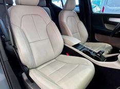 Volvo XC 40 T-4 MOMENTUM 2.0 190cv FWD 2020/2020 PC VEÍCULOS SANTA CRUZ DO SUL / Carros no Vale